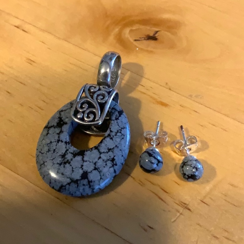 Sterling and stone set